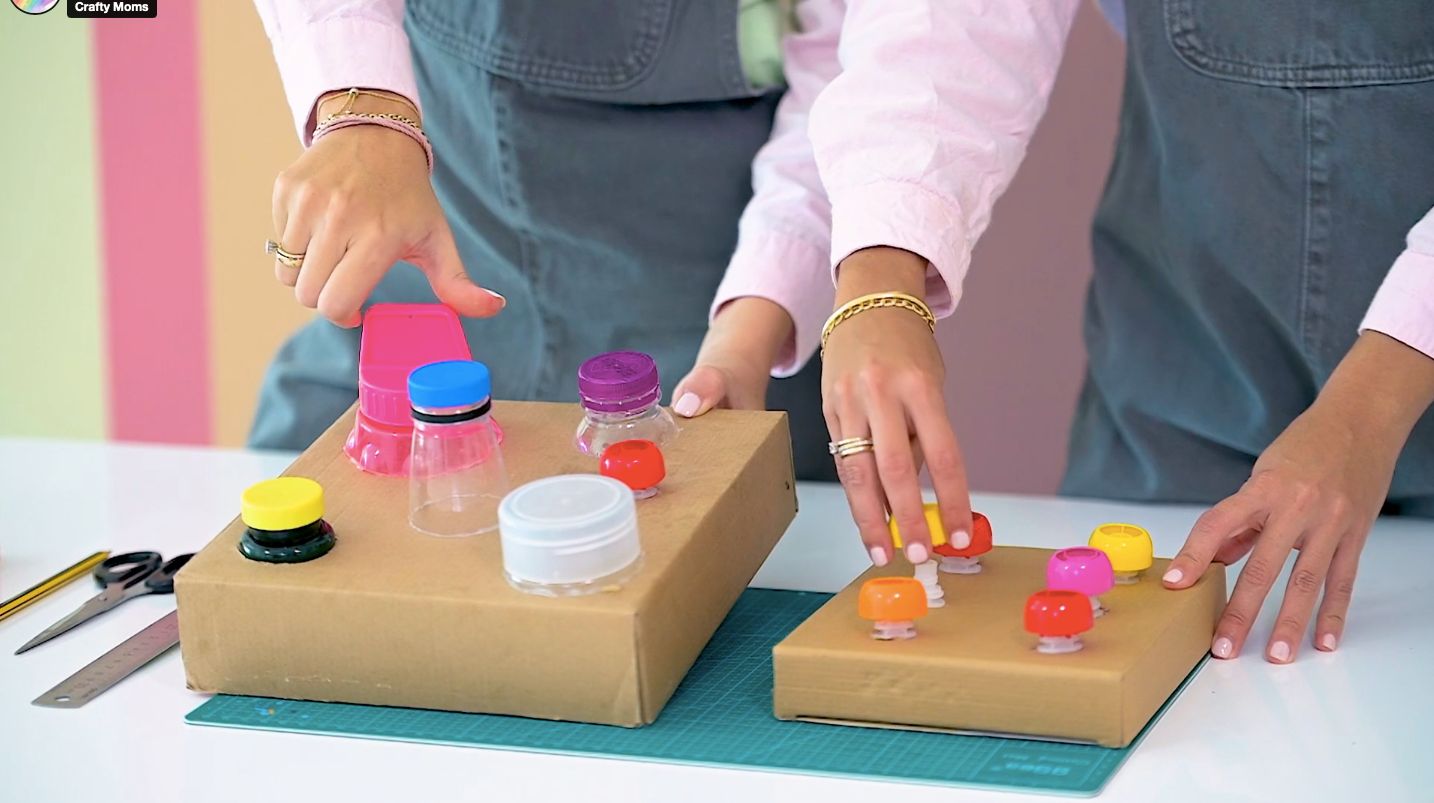 1-2Y - Fine Motor Skills & Hand-Eye Coordination